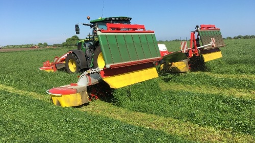 Impressions from the first cut: PÖTTINGER harvesting technology in action worldwide