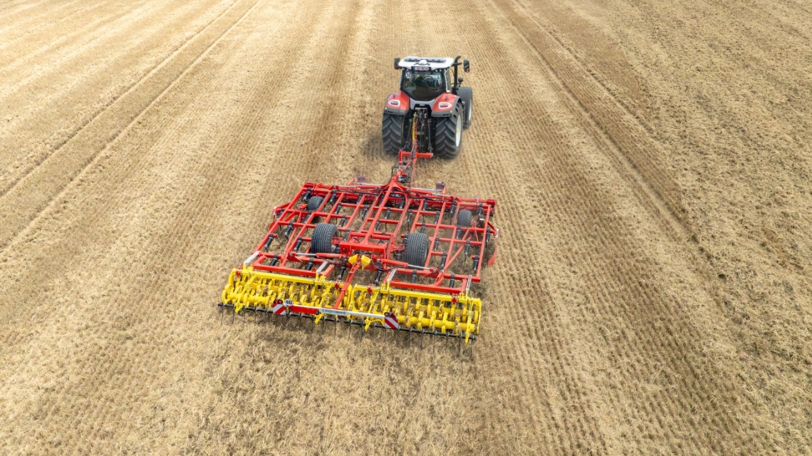 De Pöttinger oppervlakkige cultivator PLANO gaat het komende seizoen van start met nieuwe functies 