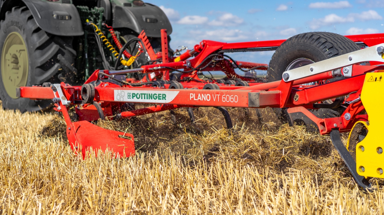 Tažený podmítač pro mělkou podmítku PLANO