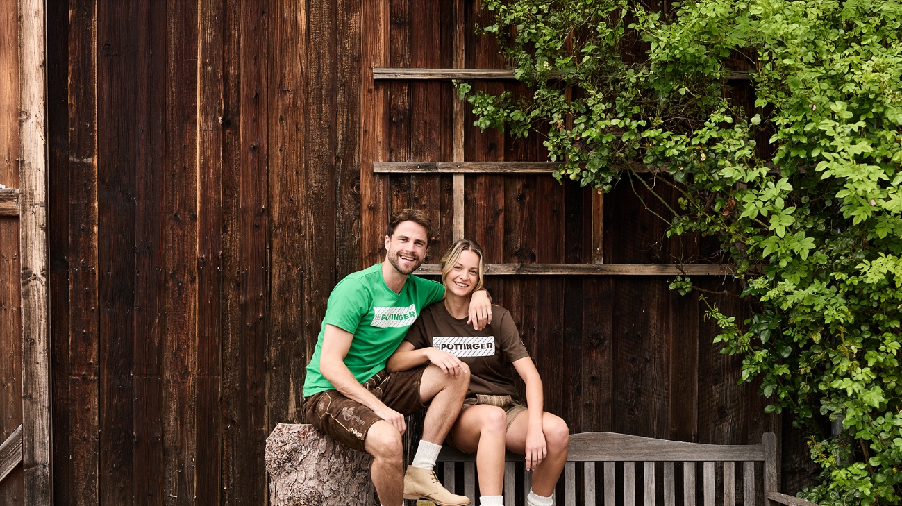 Vorhang auf für den Merchandise Online Fanshop