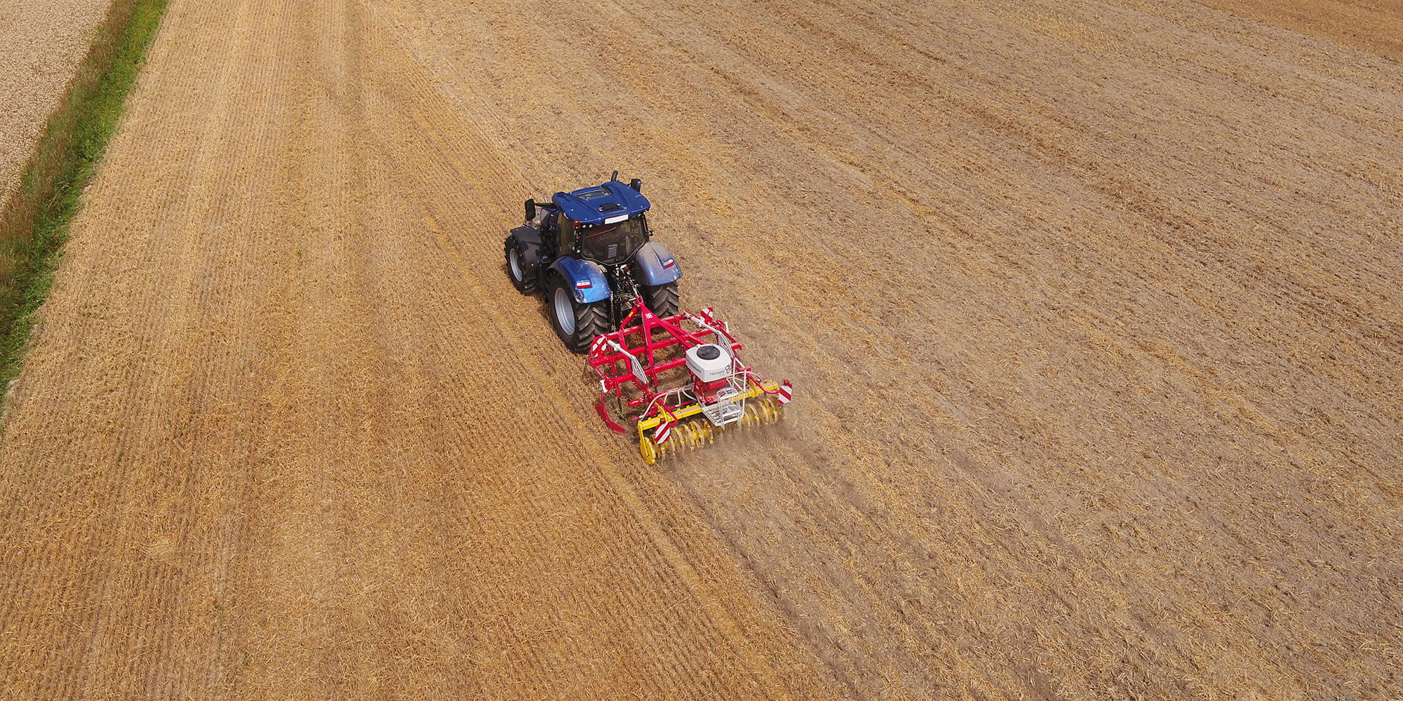 SYNKRO 3–row stubble cultivator